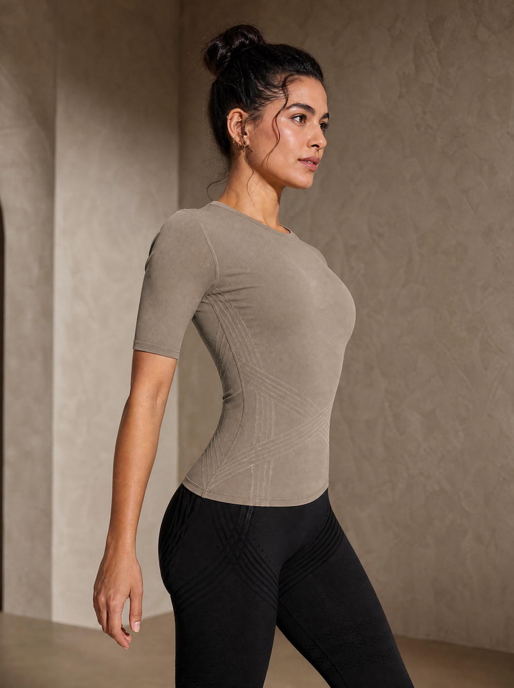 Contoura T-Shirt in Tan — side contour