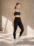 Contoura Leggings in Black — fabric opacity proof